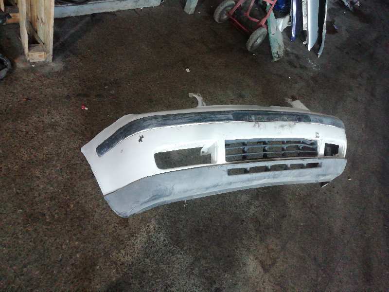 PARAGOLPES DELANTERO