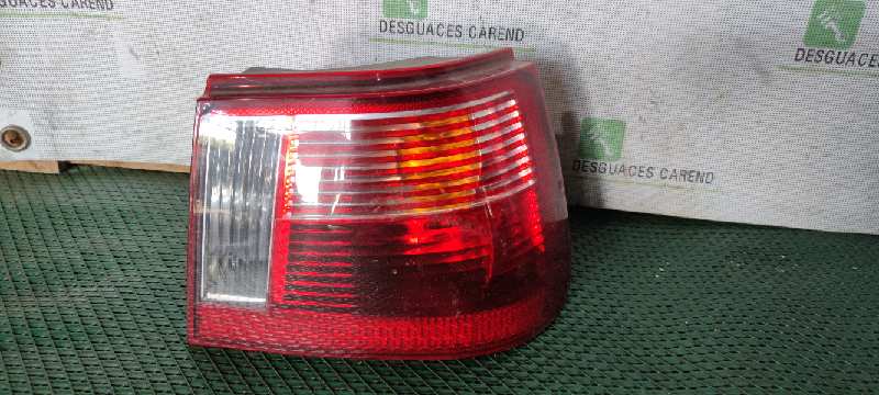 PILOTO TRASERO DERECHO