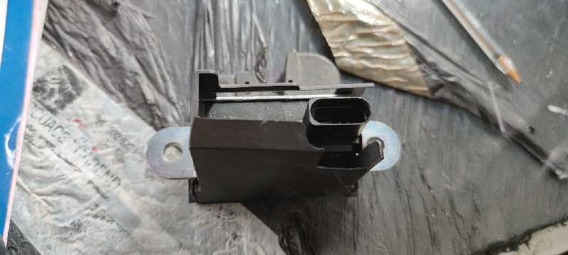 CERRADURA MALETERO / PORTON