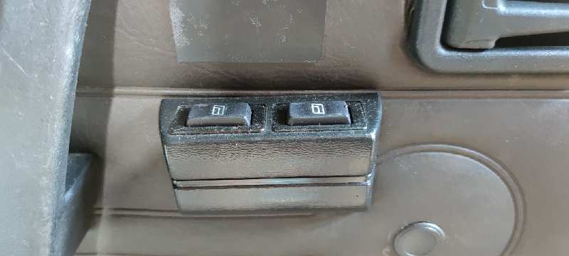 MANDO ELEVALUNAS DELANTERO IZQUIERDO 