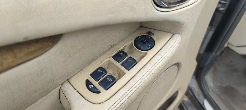 MANDO ELEVALUNAS DELANTERO IZQUIERDO 