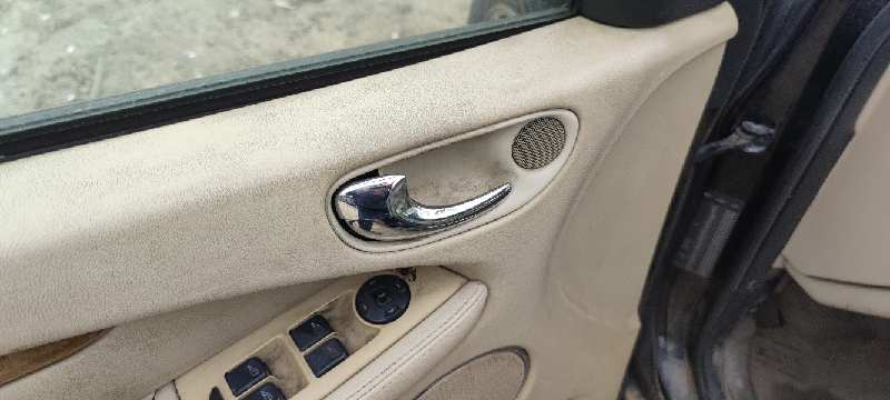 MANETA INTERIOR DELANTERA IZQUIERDA