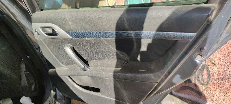 ELEVALUNAS TRASERO DERECHO