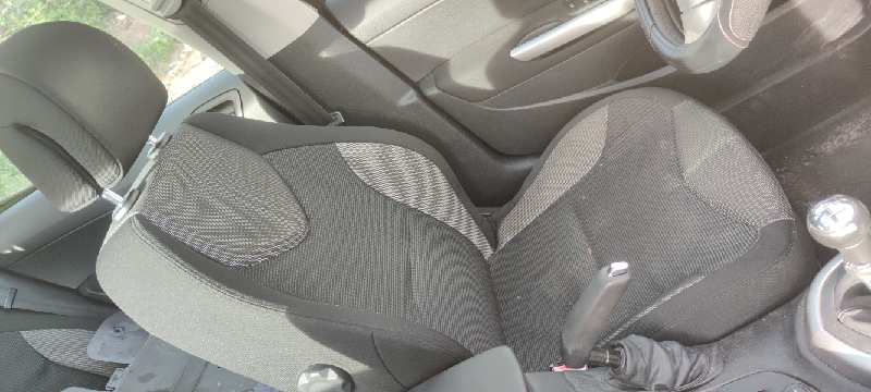 ASIENTO DELANTERO IZQUIERDO