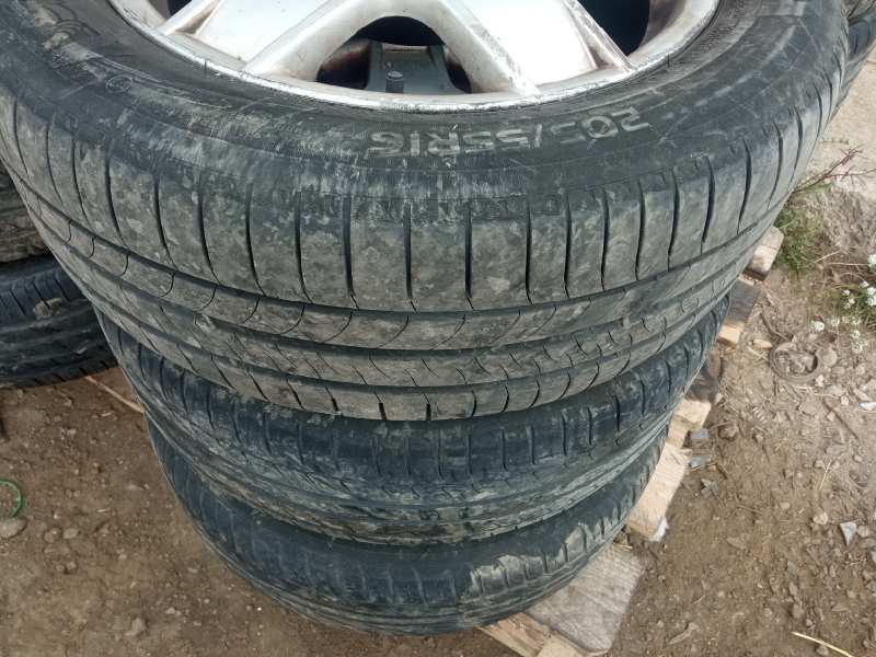 JUEGO DE LLANTAS VOLKSWAGEN BORA BERLINA (1J2)