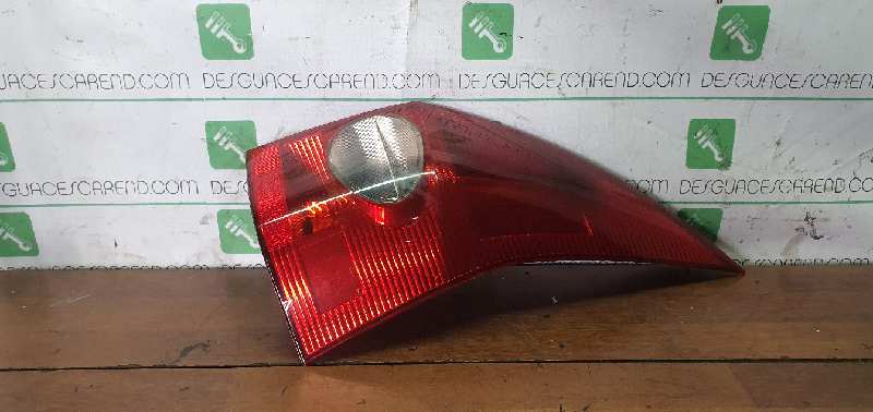 PILOTO TRASERO DERECHO