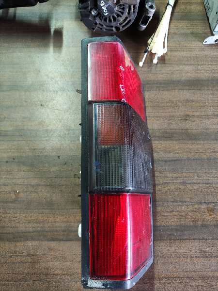 PILOTO TRASERO IZQUIERDO NISSAN TRADE