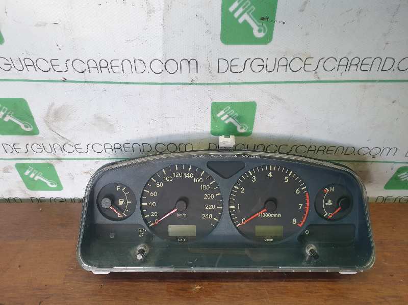 0109930001 CUADRO INSTRUMENTOS TOYOTA AVENSIS BERLINA (T 22)