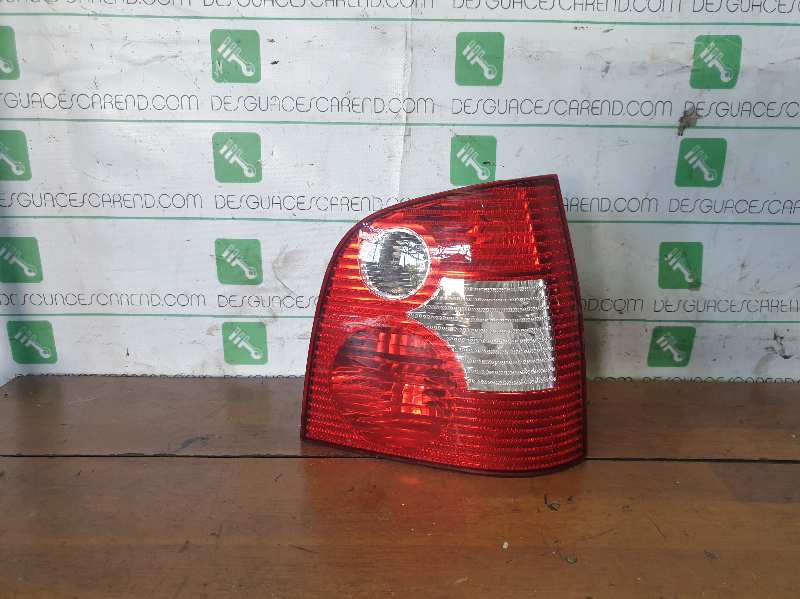 PILOTO TRASERO DERECHO