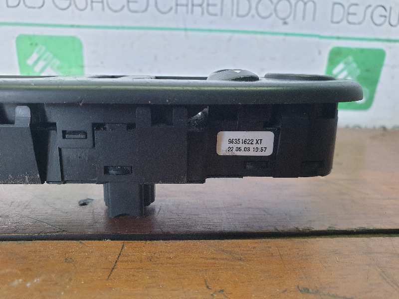 MANDO ELEVALUNAS DELANTERO IZQUIERDO 