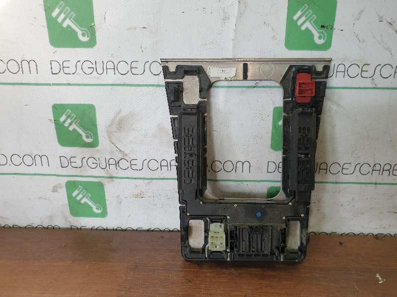 MANDO ELEVALUNAS DELANTERO IZQUIERDO 