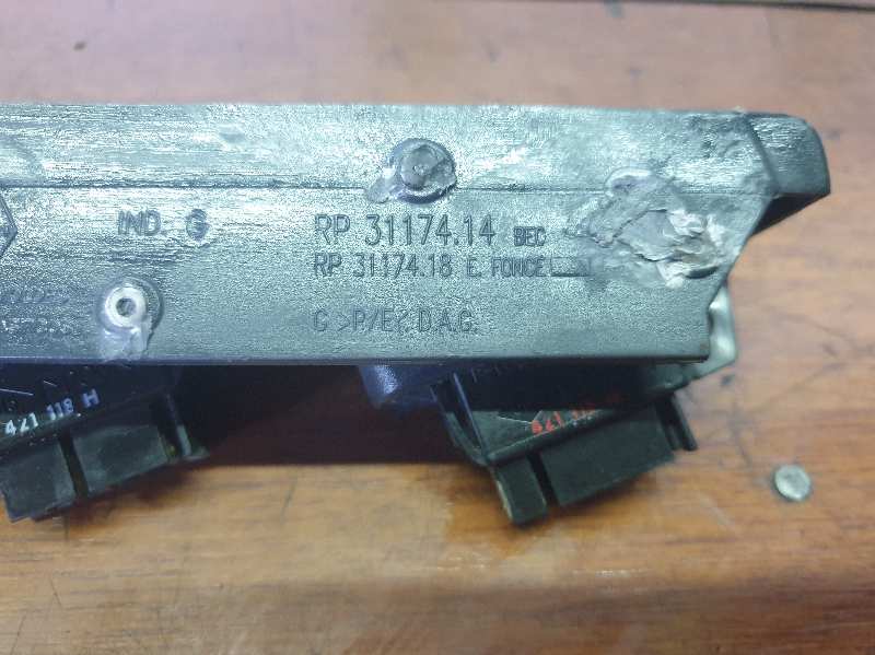 MANDO ELEVALUNAS DELANTERO IZQUIERDO 