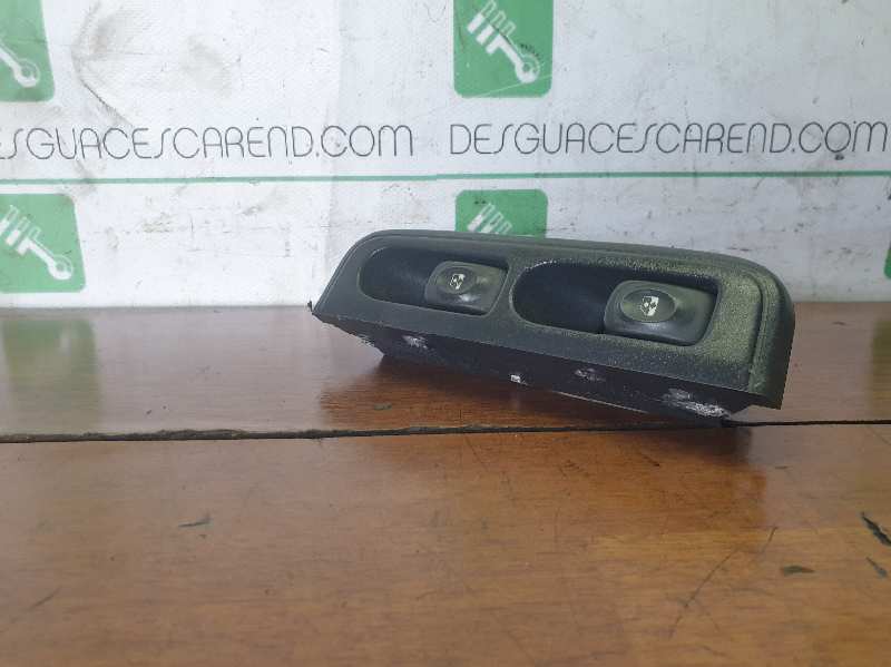 MANDO ELEVALUNAS DELANTERO IZQUIERDO 