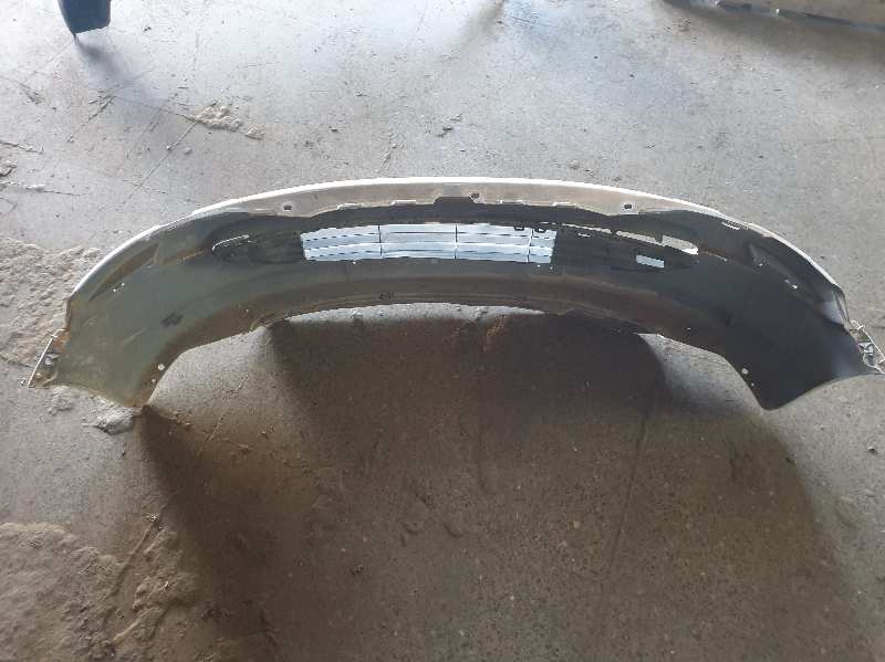 PARAGOLPES DELANTERO