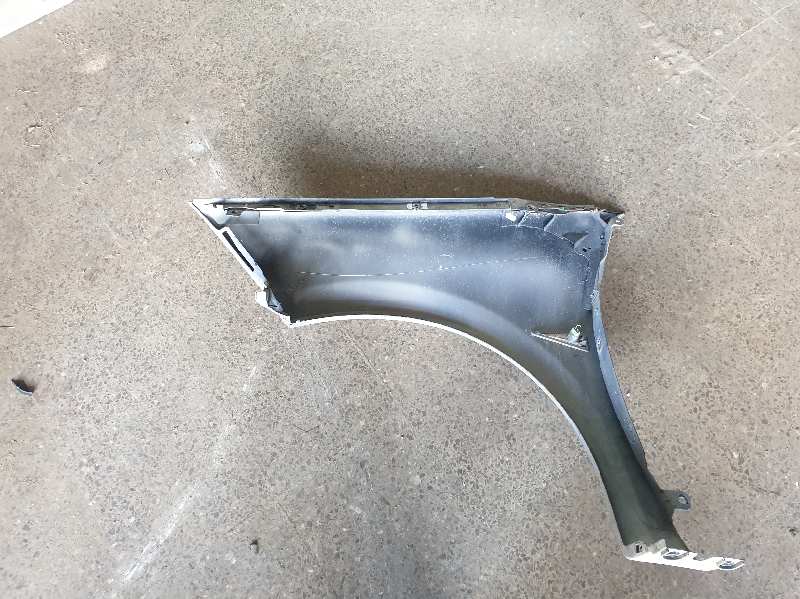 ALETA DELANTERA DERECHA