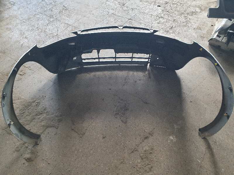 PARAGOLPES DELANTERO