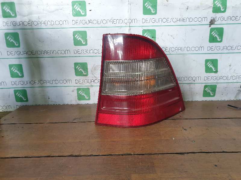 PILOTO TRASERO DERECHO