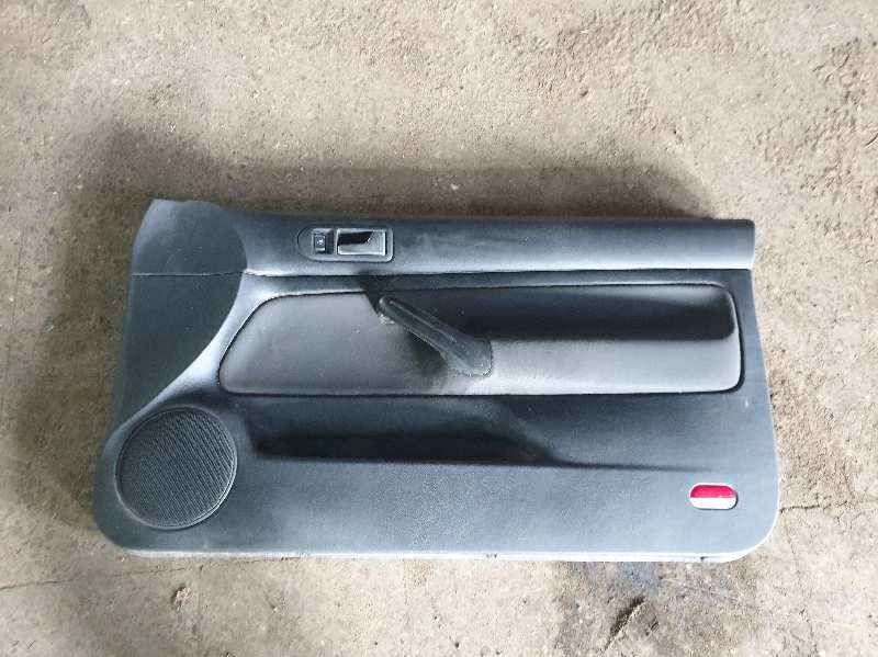 GUARNECIDO PUERTA DELANTERA DERECHA