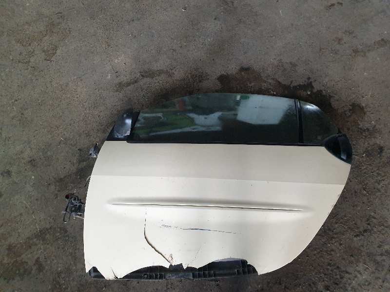 PUERTA DELANTERA IZQUIERDA