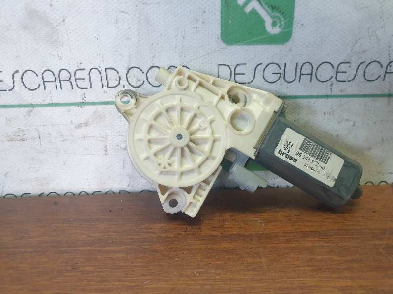 MOTOR ELEVALUNAS DELANTERO DERECHO