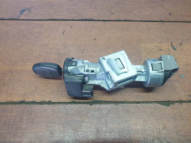 CONMUTADOR DE ARRANQUE