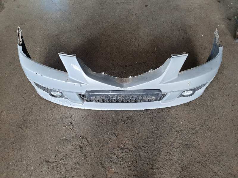 PARAGOLPES DELANTERO