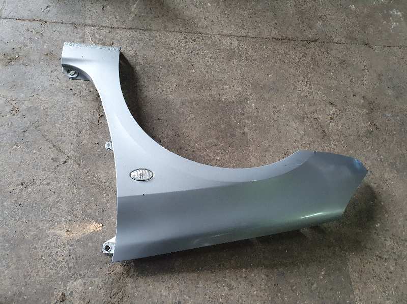 ALETA DELANTERA IZQUIERDA