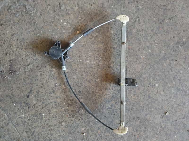 ELEVALUNAS DELANTERO IZQUIERDO