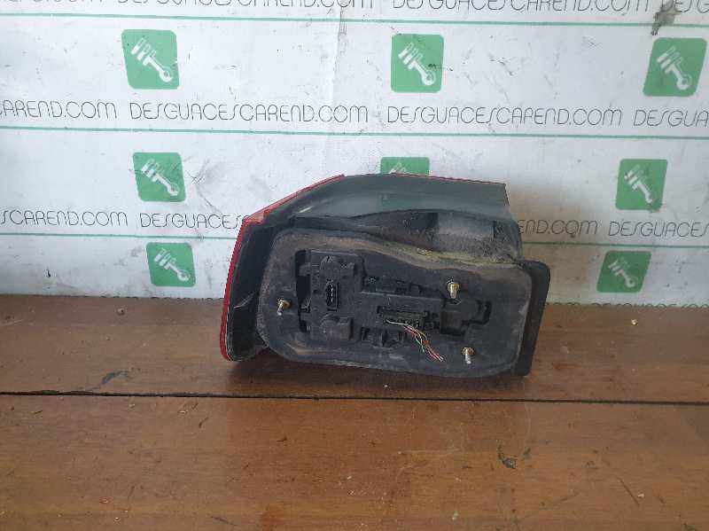 PILOTO TRASERO DERECHO