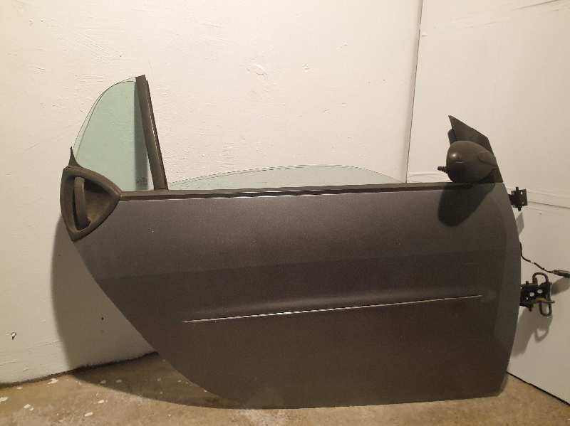 PUERTA DELANTERA DERECHA