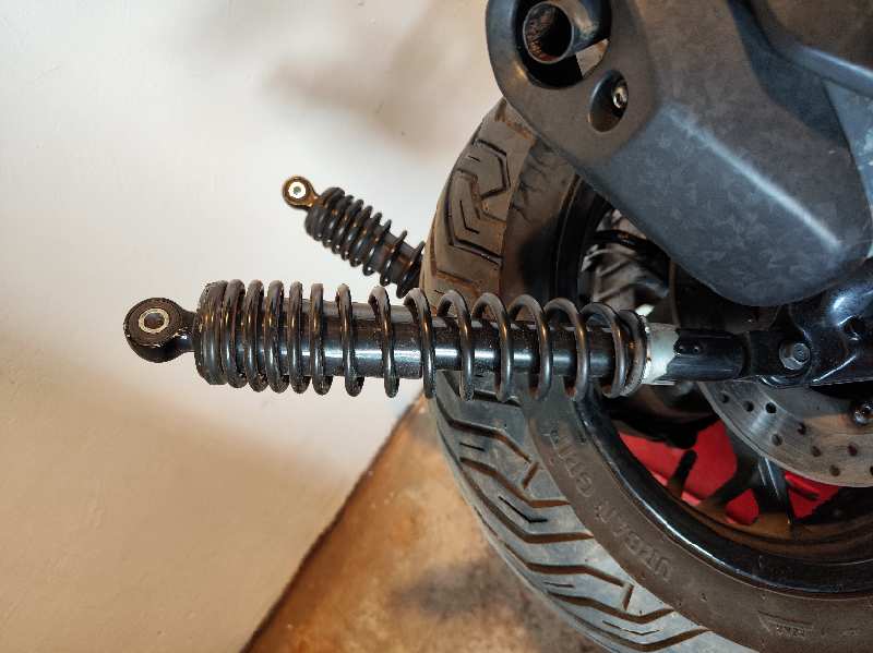 JUEGO AMORTIGUADORES TRASERO