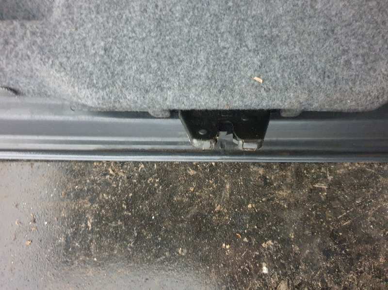 CERRADURA MALETERO / PORTON