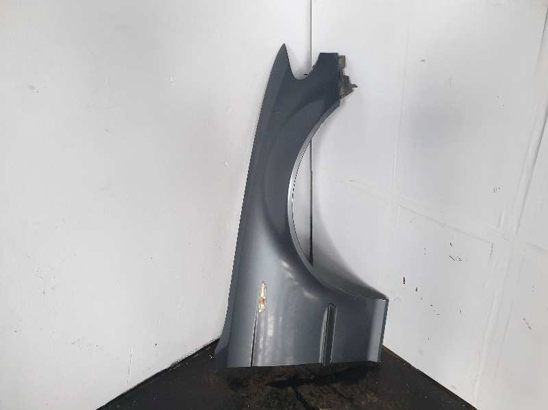 ALETA DELANTERA DERECHA