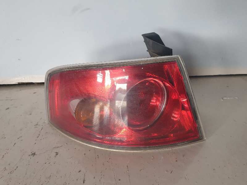 PILOTO TRASERO IZQUIERDO