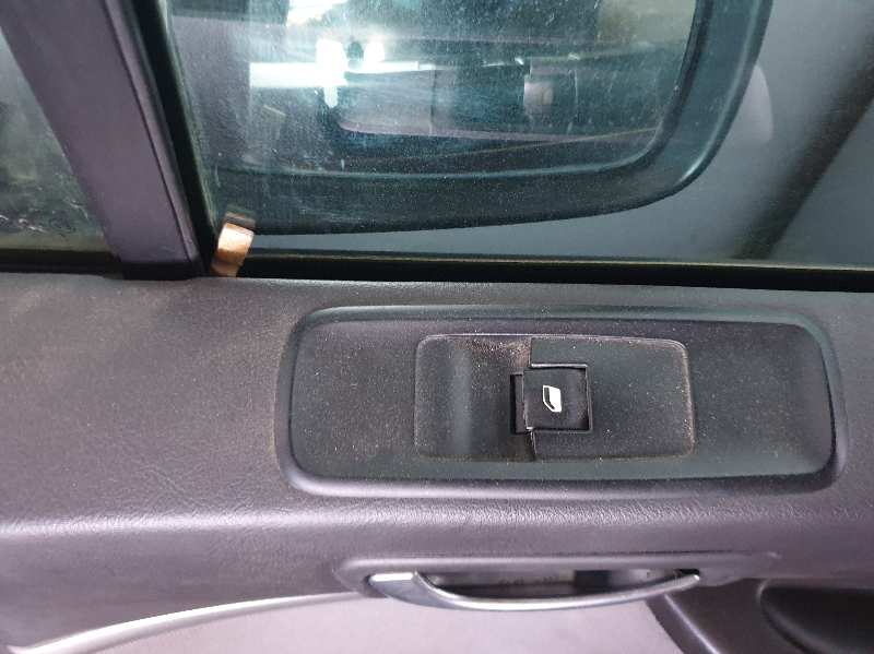 MANDO ELEVALUNAS DELANTERO DERECHO