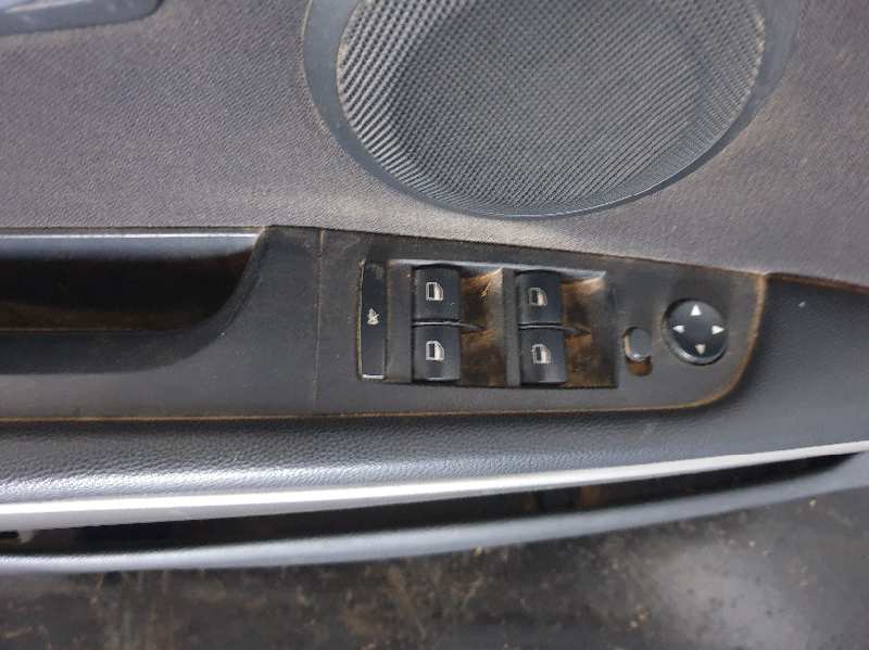 MANDO ELEVALUNAS DELANTERO IZQUIERDO 