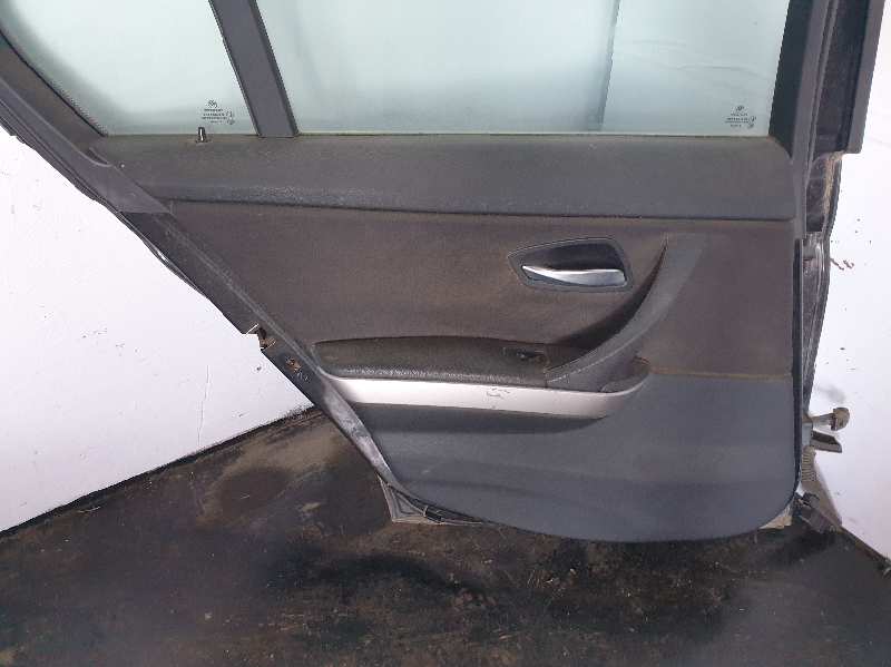 GUARNECIDO PUERTA TRASERA IZQUIERDA