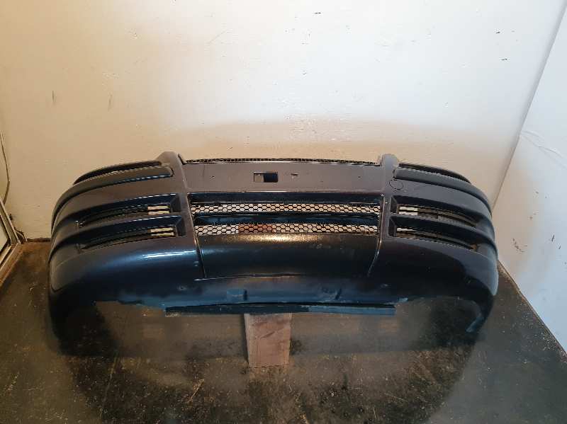 PARAGOLPES DELANTERO