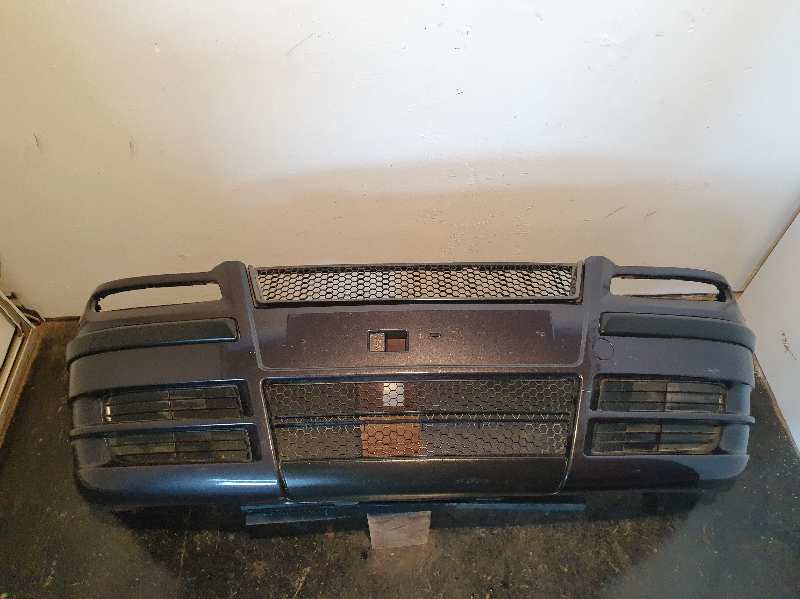 PARAGOLPES DELANTERO