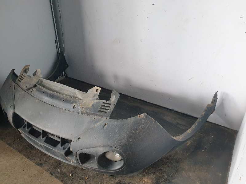 PARAGOLPES DELANTERO