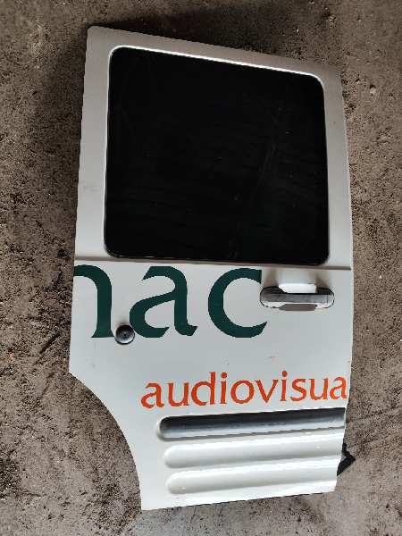 PUERTA LATERAL CORREDERA DERECHA