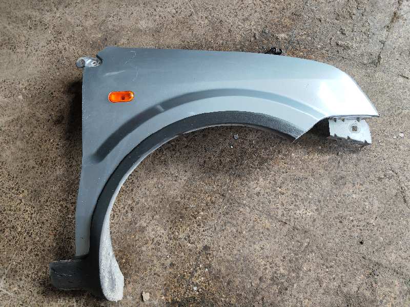 ALETA DELANTERA DERECHA