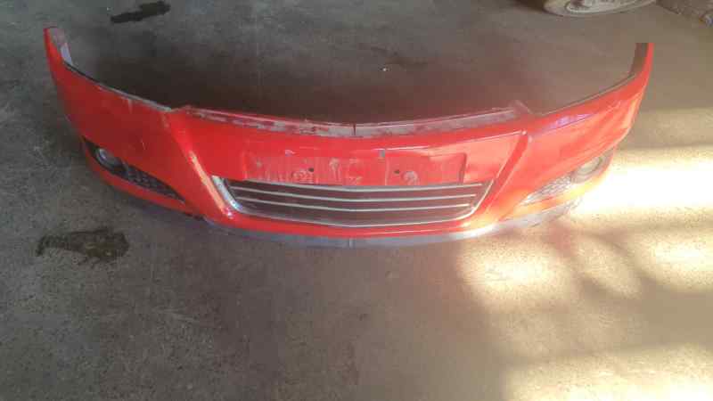 PARAGOLPES DELANTERO