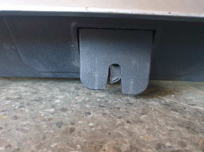 CERRADURA MALETERO / PORTON