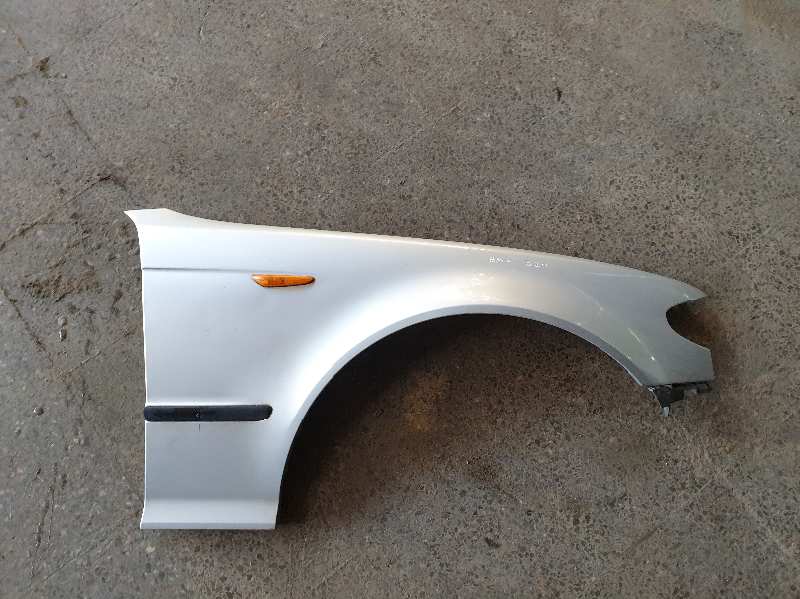 ALETA DELANTERA DERECHA