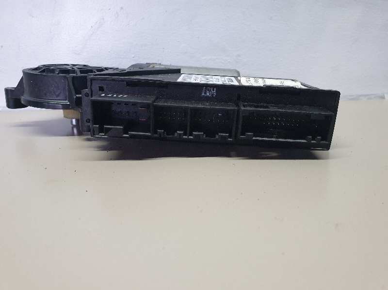 MOTOR ELEVALUNAS DELANTERO DERECHO