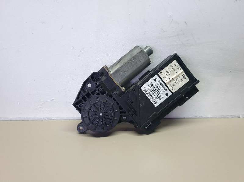 MOTOR ELEVALUNAS DELANTERO DERECHO