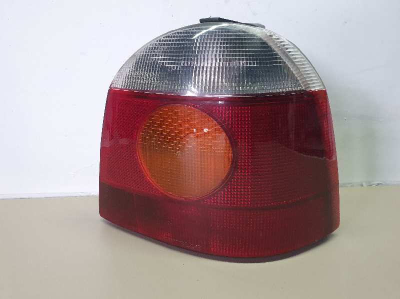 PILOTO TRASERO DERECHO