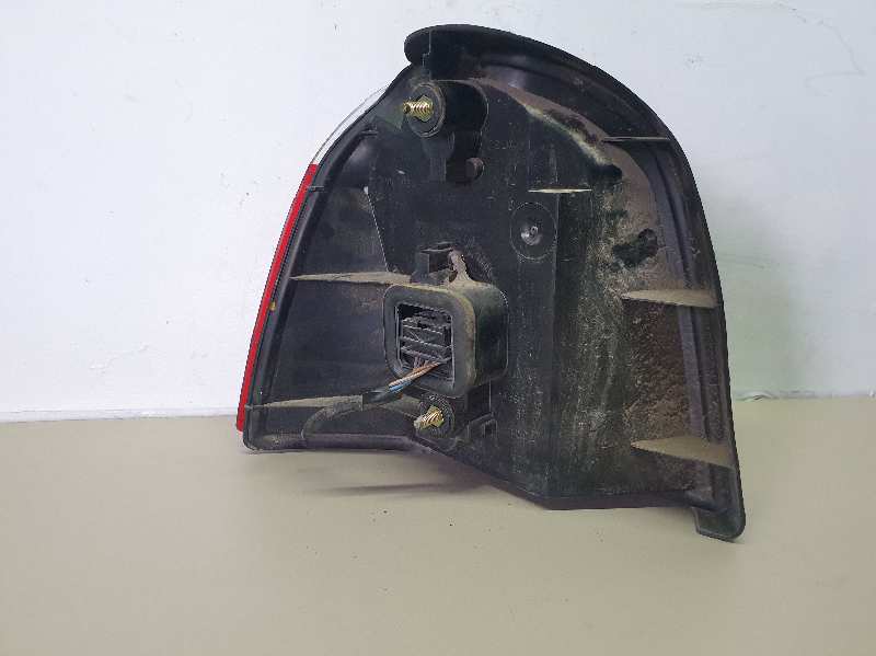 PILOTO TRASERO DERECHO