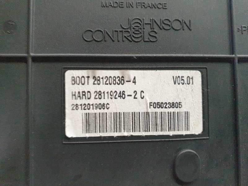 CAJA RELES / FUSIBLES